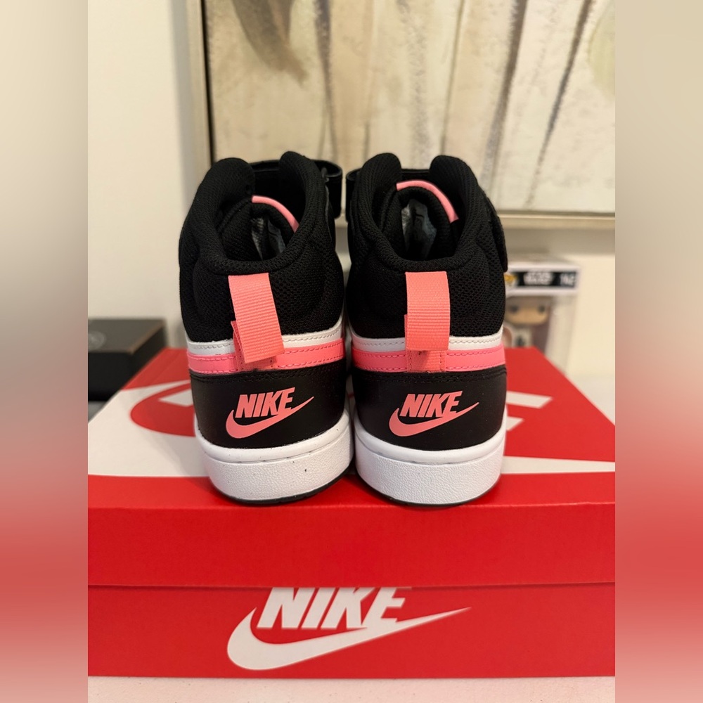 NWB Nike Court Borough Mid 2 (GS) Black/Sunset Pulse-White size 5Y - Picture 5 of 6